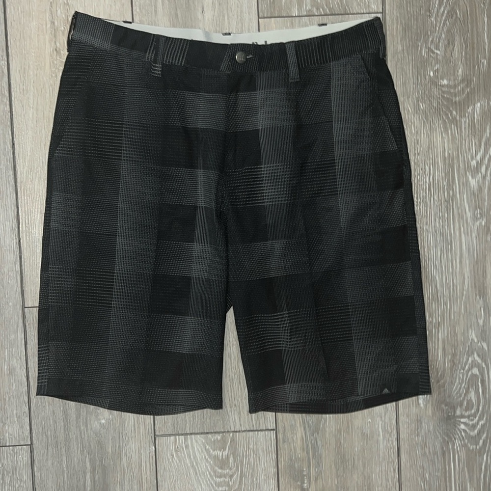Men’s Adidas Golf Shorts 34 NWOT Unworn